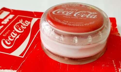 VINTAGE - GENUINE COCA COLA RUSSELL YOYO - IN ORIGINAL PACKAGING - SUPER RARE AND HIGHLY COLLECTIBLE